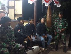Lebih Dekat Dengan Warga, Patroli Koramil 23/Karangtengah Sempatkan Komsos Dengan Warga