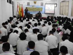 Dandim 0819/Pasuruan Bekali Peserta PKKMB Unmer Pasuruan Dengan Pencegahan dan Penanggulangan Radikalisme Serta Wawasan Kebangsaan
