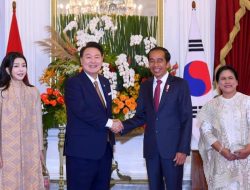 Presiden Jokowi Terima Kunjungan Resmi Presiden Republik Korea di Istana Merdeka