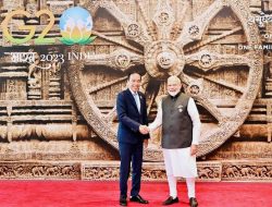 Tiba di Bharat Mandapam, Presiden Jokowi Disambut Langsung Oleh PM Modi