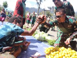 BOHAI Barbar, Jurus Jitu Satgas YPR 330, Gerakkan Roda Perekonomian di Intan Jaya kala Harga BBM dan Sembako Menjulang