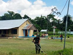 Ciptakan Lingkungan Bersih Satgas Yonif 122/TS Pos Scofrolama Ajak Masyarakat Melaksanakan Karya Bhakti Di Gereja Kristen Injil Scofrolama Papua