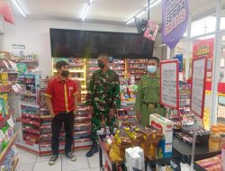 Pastikan Kestabilan Harga Sembako, Babinsa Sumber Sambangi Alfamart