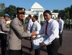Wujud Rasa Terimakasih, Kapolres Pasuruan Berikan Penghargaan Kepada Personil Satreskrim Polres Pasuruan Kota