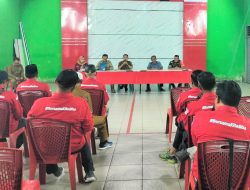 Pengadaan Smartphone, Babinsa Loa Duri Ulu Harap Dapat Membantu Kinerja RT