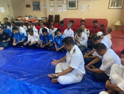 Awali Bekerja Setelah KM Labobar Turun Dok, Crew The Big Famili Laksanakan Doa Bersama