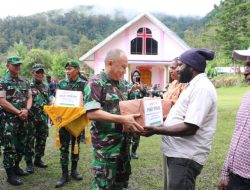 Program Prioritas Nasional Bakti Papua Berikan Sembako Bagi Masyarakat Pelosok Jayawijaya