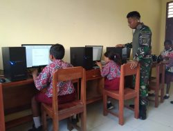 Tingkatkan Ilmu Pengatahuan Tekhnologi Di SD Negeri Pitewi Papua, Satgas Yonif 122/TS Pos Koki B Pitewi Pengatahuan Dasar Komputer