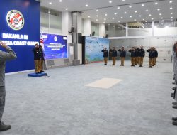 Dua Hari Menjabat, Kepala Bakamla RI Melepas Personel Latihan ke Korea Selatan