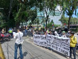 Seratusan Massa Formasi Kembali Berunjuk Rasa Desak DPRD Medan Periksa Oknum Kadishub IL