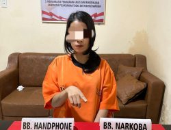 Tim Ojoloyo Tangkap Cewek Cantik Pengedar Narkoba di Bangkinang Kota