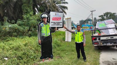 Guna Menciptakan Kamseltibcarlantas yang Kondusif, Satlantas Polres Pelalawan Tebar Polisi Samaran