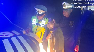 Polsek Tualang Beri Tindakan Tegas Sopir Truck Yang Nekat Melintasi Jalur Kota Perawang