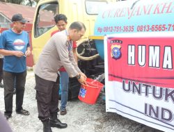 Jelang HUT Humas Polri Ke-72, Bid Humas Polda Riau Menyalurkan Air Bersih kepada Masyarakat Kelurahan Bencah Lesung