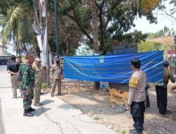 Dampingi Camat Babinsa Terjun Tertibkan PKL Di Taman Lalulintas