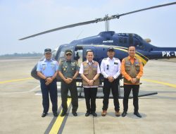 Pj Gubernur Sumatera Selatan Agus Fatoni dan Satgas Karhutla Tinjau Langsung Kebakaran