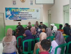 Wujud Sinergitas TNI – Polri Wilayah Hukum Polsek Sukamakmur Dalam Hal Pelayanan Masyarakat Kapolsek Bersama Bhabinkamtibmas dan Babinsa Lakukan Pengamanan Bantuan BLT Dana Desa Di wilayah Binaan