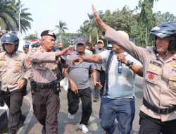 Polres Metro Tangerang Kota Melaksanakan Gladi Kotor Simulasi Pengendalian Massa dan Sispamkota dalam Rangka Operasi Kepolisian Terpusat “Mantap Brata Jaya 2024”