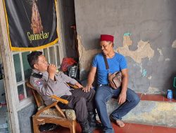 Bhabinkamtibmas Wilayah Hukum Polsek Ciampea Polres Bogor Melaksanakan Sambang Kepada Warga Masyarakat Untuk Sampaikan Pesan Kamtibmas Dan Ajak Cegah TPPO