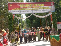 Tutup TMMD Geneng, Kodim Bagikan Paket Sembako Untuk Warga Kurang Mampu & Nutrisi Stunting