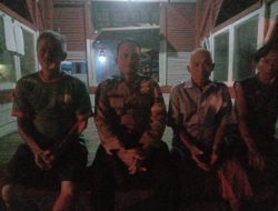 Bhabinkamtibmas Wilayah Hukum Polsek Jasinga Polres Bogor Cek Pos Kamling Sampaikan Pesan Kamtibmas