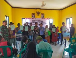 Penyerahan Sertifikat PTSL Babinsa Koramil 11 Pebayuran Berikan Pendampingan