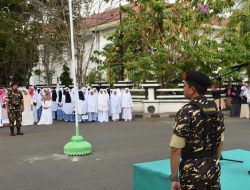 Pakai Sarung, Bupati Nelson Jadi Irup Upacara Hari Santri Nasional 2023