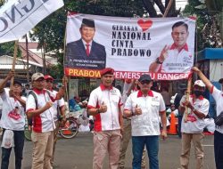 Ratusan Pendukung Gerakan Nasional Cinta Prabowo Kawal Prabowo – Gibran ke KPU