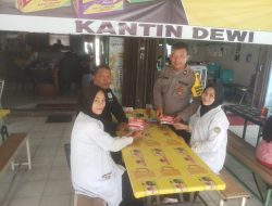 Dalam Rangka Cooling System Pemilu 2024, Team OMB Polda Riau Sapa Mahasiswa dan Bagikan Stiker