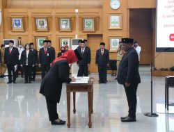 Lantik Pejabat Pimpinan Tinggi Pratama, Wamendagri Minta ASN Mampu Wujudkan Birokrasi Kelas Dunia