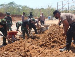 Sinergi TNI-Polri Bersama Masyarakat Bahu Membahu Sukseskan TMMD Di Desa Rejosari