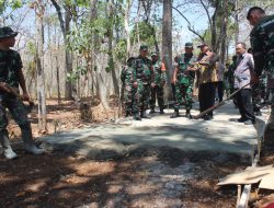 Dansatgas Dampingi Tim Wasev Kodam IV/Diponegoro Cek Sasaran Fisik TMMD Reguler 118 Kodim 0728/Wonogiri