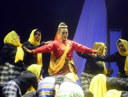 Renggana : Pesona Perempuan Pujaan Sebuah Pertunjukan Seni dan Tari dari Komunitas Perempuan Menari