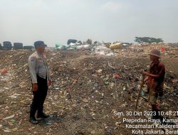 Maraknya Kebakaran di Tempat Penampungan Sampah : Polsek Kalideres Tingkatkan Sosialisasi kepada Warga