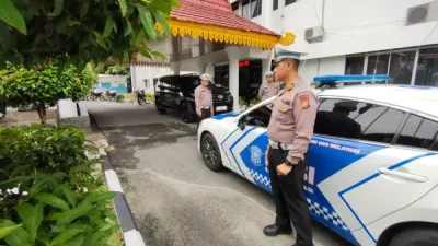 Satgas Kamseltibcarlantas OMB LK Polda Riau Monitoring dan Patroli Lantor KPU dan Bawaslu Riau