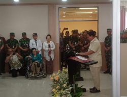 Prabowo Berkaca-kaca saat Keluarga Almarhum dr. H. Sadjiman Sujud Syukur di Peresmian Gedung RS TNI Baru