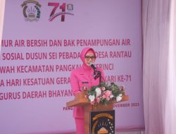 Hari Kesatuan Gerak Bhayangkari ke 71, Ketua Bhayangkari Daerah Riau Resmikan Sumur Air Bersih dan Penampungan Air