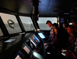 Satkal Kadet AAL Laksanakan Lattek Navigasi IV Dan Operasi Penegakan Hukum di Laut