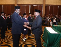 Wamendagri Lantik 33 Anggota MRP Papua Selatan Masa Jabatan 2023-2028