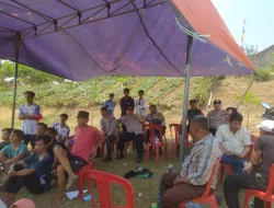 Kades Karang Haur Gelar Turnamen Sepakbola Karang Taruna Cup Babinsa Bersama Kepolisian Berikan Pengamanan