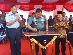 Resmikan Monumen Pesawat Hawk 200 TT-0029, Panglima TNI : Alutsista Ini Pernah Menjaga Kedaulatan NKRI