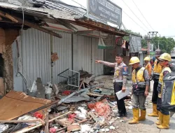 Laka Lantas Libatkan Beberapa Kendaraan di Jalan Raya Caringin- Sukabumi