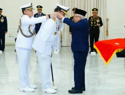 Panglima TNI Terima Tanda Kehormatan Bintang Yudha Dharma Utama