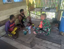 Pererat Tali Silaturahmi, Babinsa Koramil 1710-07/Mapurujaya Gelar Komsos Bersama Masyarakat Di Wilayah Binaan