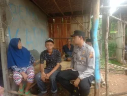 Bhabinkamtibmas  Wilayah Hukum Polsek Jasinga Polres Bogor Sambang Warga  Sampaikan Pesan Kamtibmas Sekaligus Giat Operasi Mantab Brata Jelang Pemilu 2024 Yang Akan Datang
