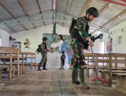 Pembersihan Gereja Stasi Wuloni Sebelum Ibadah