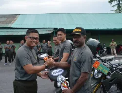 Dandim 1710/Mimika Serahkan Motor Dinas Untuk Di Indeks Perorangan Anggota Kodim