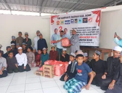 Tancap Gas! TKD Prabowo Gibran Bagi-Bagi Susu dan Makanan Gratis di Hari Pertama Kampanye di Pesantren