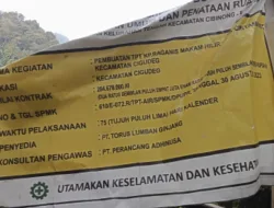 Diduga Pembuatan Tembok Penahan Tanah Ambil Pasir Dari Sungai