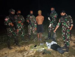 Satgas Yonarmed 10/Bradjamusti Kembali Gagalkan Penyelundupan Sabu Kurang Lebih 10 Kilogram di Jalur Tidak Resmi Perbatasan